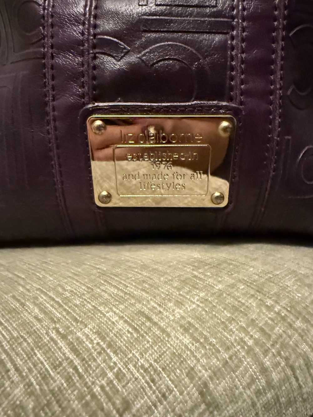 Y2K Liz Claiborne Purple Embossed Monogram Hobo Shoulder Bag - Picture 5 of 6